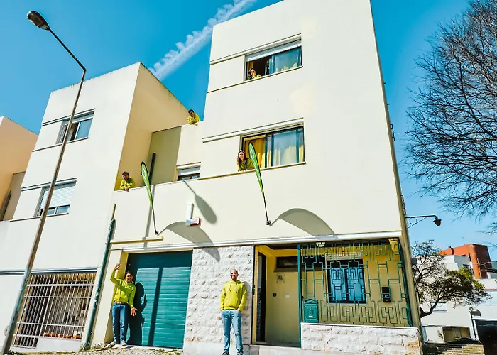 Help Yourself Hostels - Restelo Lisboa